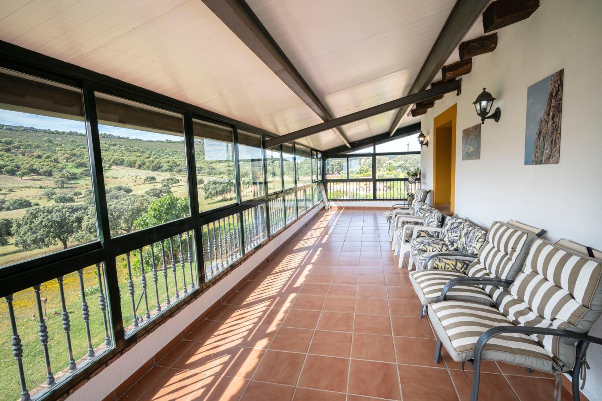 Country house La Sierra De Monfraguee